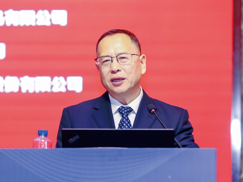 中國(guó)塑協(xié)理事長(zhǎng)王占杰致歡迎辭
